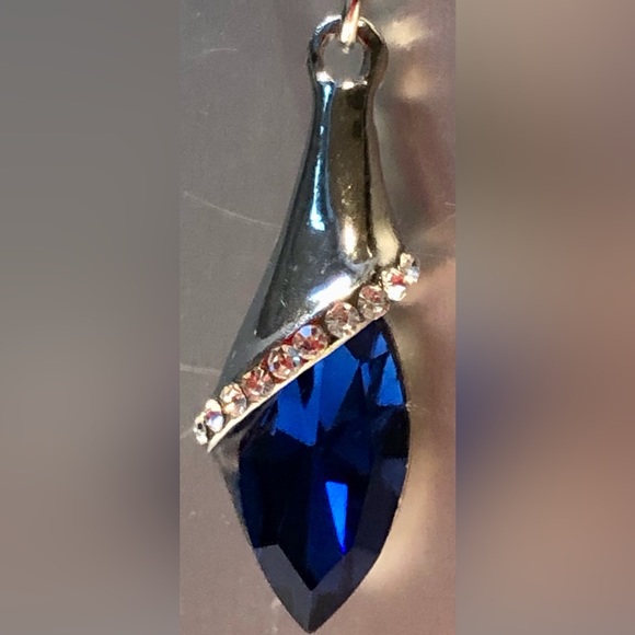 VINTAGE necklace and earring set Silver Blue teardrop crystal Upcycled Elegant - Picture 7 of 14